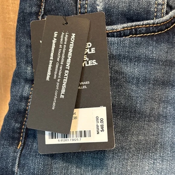 Silver Jeans Dark Blue Suki Curvy Fit Mid Rise Jean Shorts - Picture 4 of 9